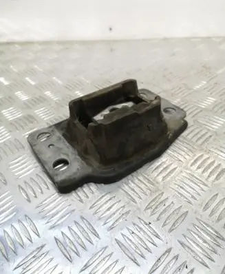 Ford Mondeo MK IV Engine mount bracket 7G917M121BA