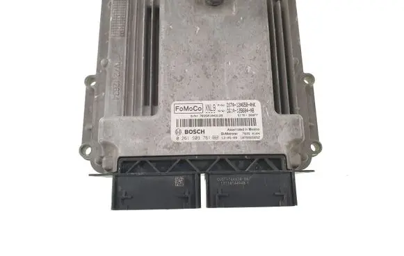 Ford Fusion II Engine control unit/module DS7A12A650ANK DG1A12B684AB 0261S09761