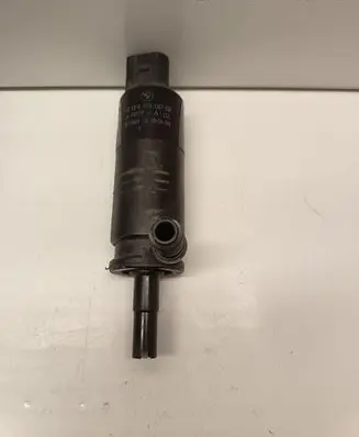 BMW 5 E60 E61 Headlight washer pump 6973097 67126973097