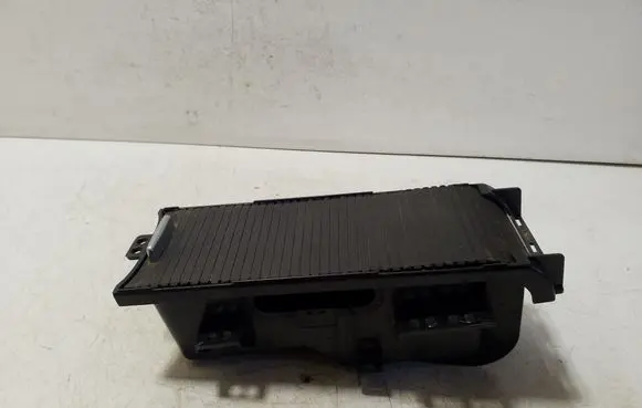 Volkswagen Golf Plus Other center console (tunnel) element 5M0862534D