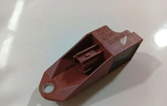 Volkswagen Polo IV 9N3 Airbag deployment crash/impact sensor 5WK42957