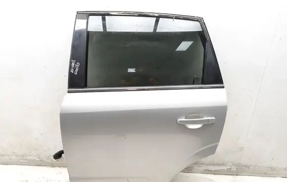 Opel Antara Rear door