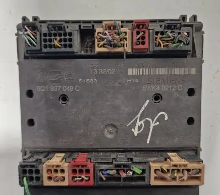 Volkswagen PASSAT B7 Comfort/convenience module 6Q1937049C S1S33