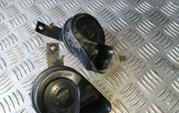 Mercedes-Benz C W203 Horn signal 703881165