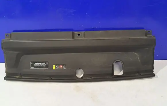 Volvo S90, V90 Radiator trim 31425025