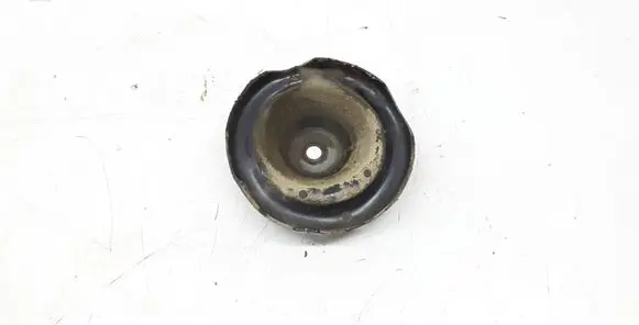 Subaru Forester SF Coil spring mount 