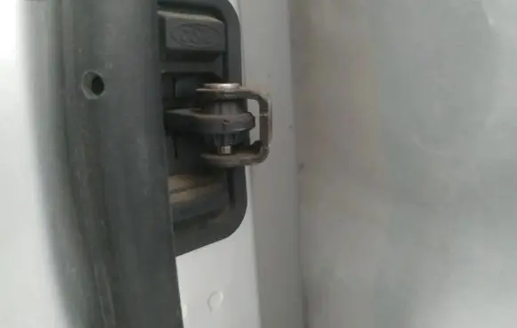 Ford Focus C-MAX Rear door check strap stopper
