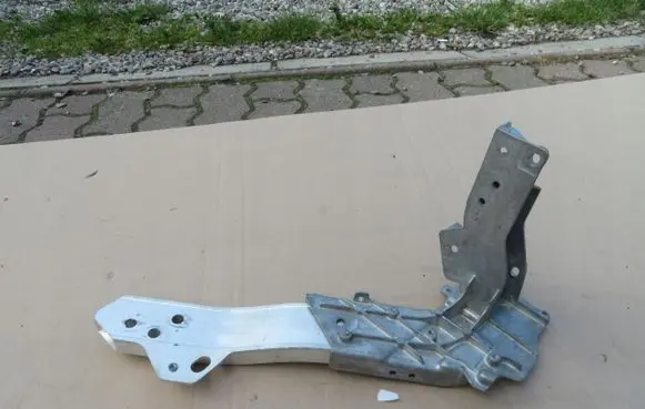 Mercedes-Benz E W213 Radiator trim A2136206300
