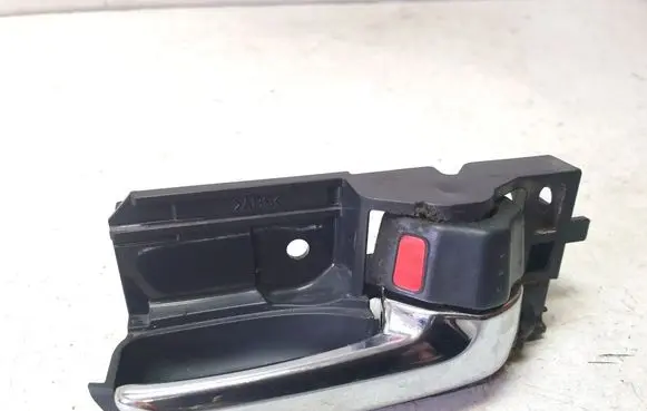 Suzuki Swift I Front door interior handle 