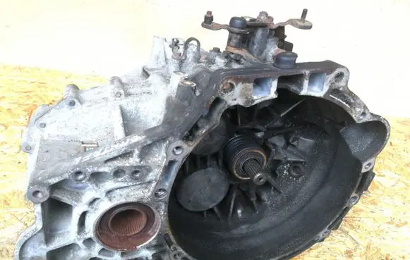 Hyundai Santa Fe Manual 5 speed gearbox 4300038070 Y070101083