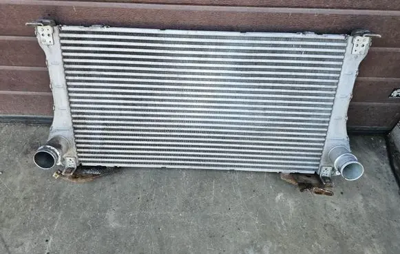 Toyota Avensis T270 Intercooler radiator JD1271003521 1271003521