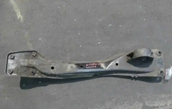 Nissan X-Trail T30 Front axle beam IMPRK1288697