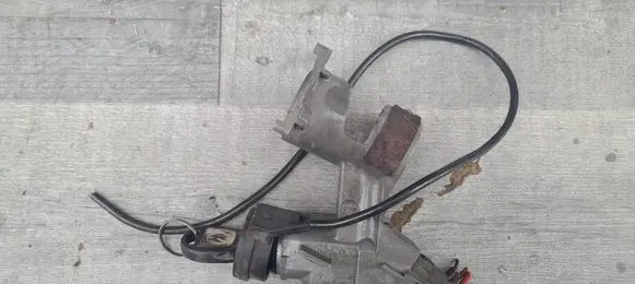 Volkswagen Transporter - Caravelle T4 Ignition lock 701905851