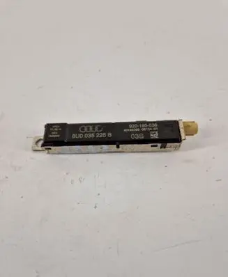 Audi Q3 8U Aerial antenna amplifier 8U0035225B