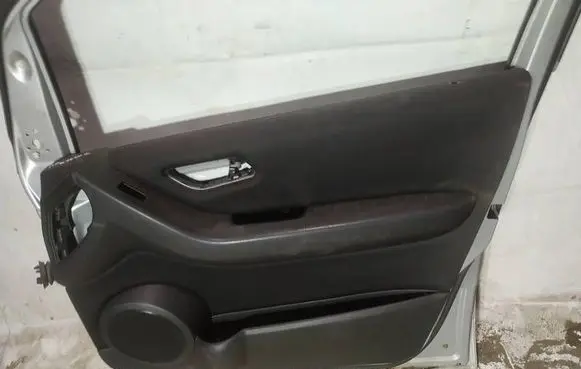 Mercedes-Benz A W169 Front door card panel trim