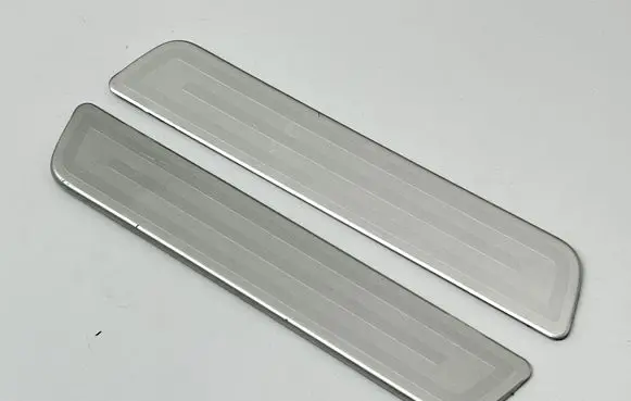 Nissan Pulsar Rear sill trim cover