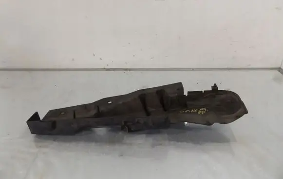 Ford Focus C-MAX Front bumper mounting bracket