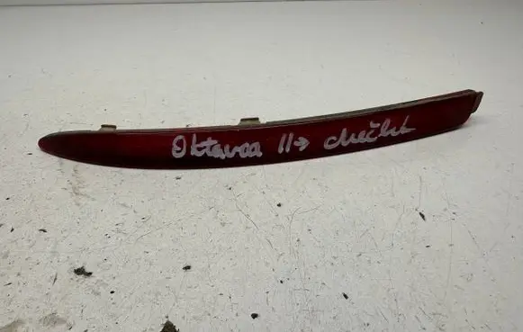 Skoda Octavia Mk2 (1Z) Rear tail light reflector 1Z0945105A
