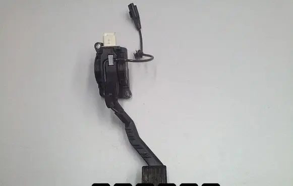 Citroen C6 Accelerator throttle pedal 00306-D13