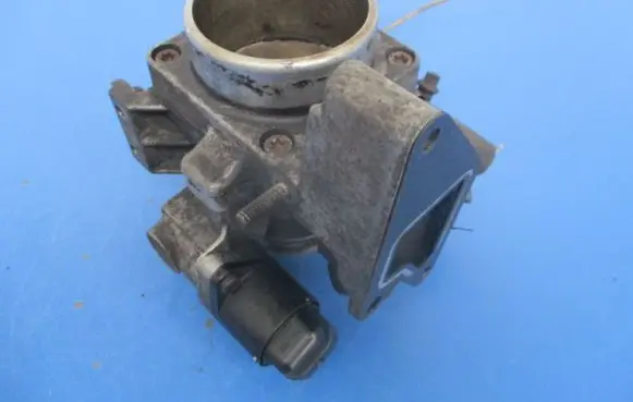Opel Astra F Throttle body valve 