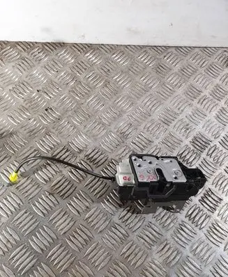 Volvo XC60 Front door lock 31462456