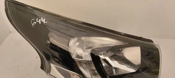 Opel Vivaro Headlight/headlamp 260108099R 93867955