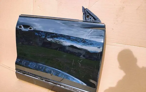 Audi Q8 Front door 4M8831052C