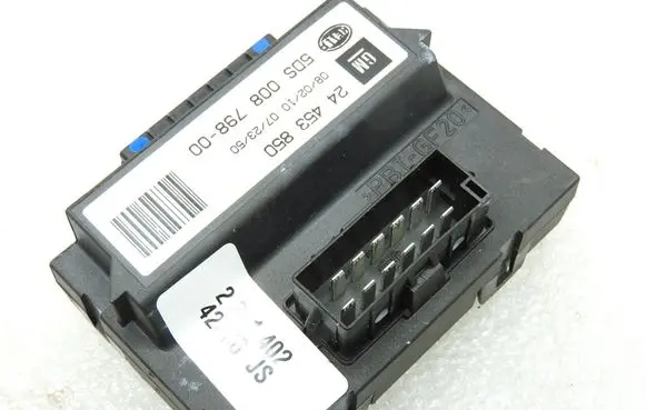 Opel Zafira B Tow bar trailer control unit/module 24453850