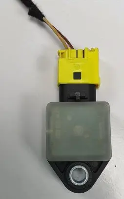 Mercedes-Benz A W169 Airbag deployment crash/impact sensor A1698210451