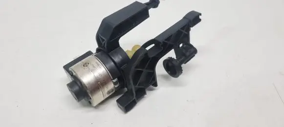 Volvo V40 Cross country Headlight level adjustment motor 7153113399 TA5123B