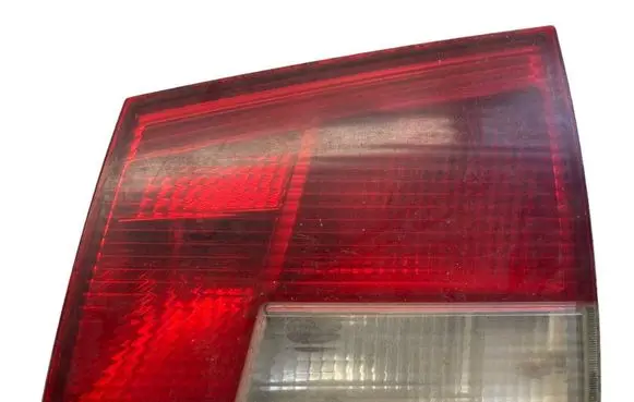 Tailgate rear/tail lights