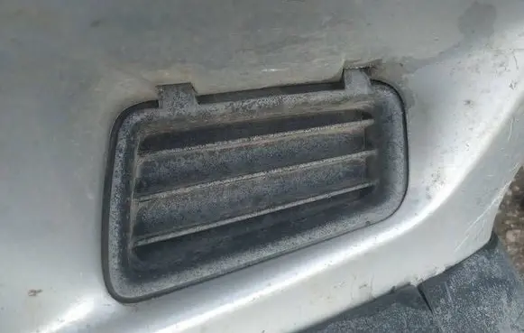 Volvo S40, V40 Front bumper lower grill