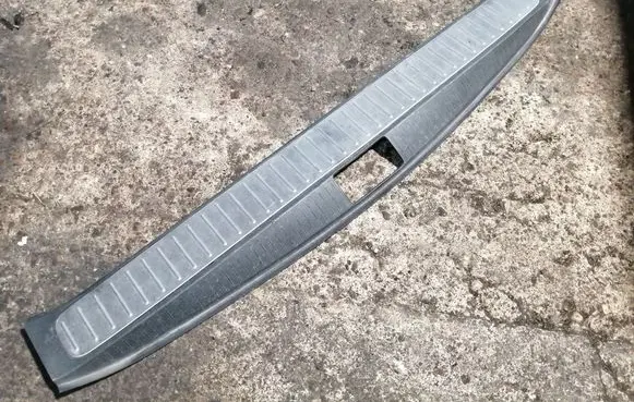 Opel Zafira C Trunk/boot sill cover protection 13289563