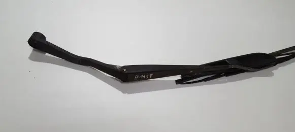 Subaru Legacy Front wiper blade arm