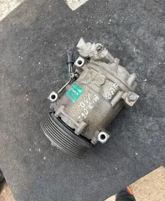 Mazda 3 I Air conditioning (A/C) compressor (pump) 3M5H19D629SA