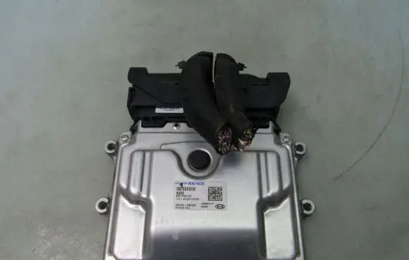 KIA Ceed Engine control unit/module ECU 3910304CD0 9001330018KI
