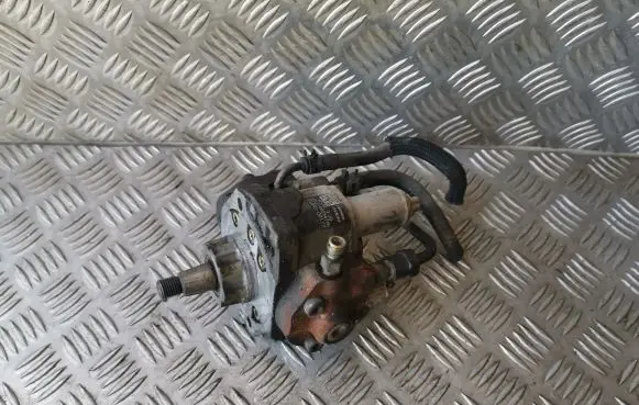 Toyota Avensis T250 Fuel injection high pressure pump 221000G010 HU2940000102