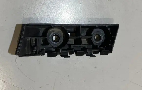 Ford Mustang VI Front bumper mounting bracket FR3B17D959AE