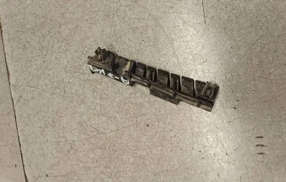 Audi A8 S8 D4 4H Front bumper mounting bracket 4H0807283