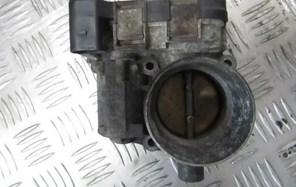 Volkswagen Golf V Throttle valve 03C133962A