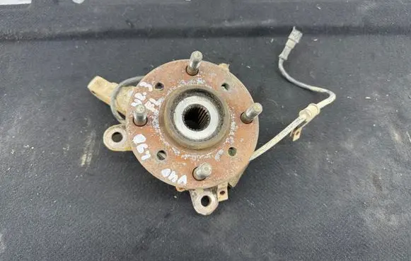 Volvo S40, V40 Front wheel hub 