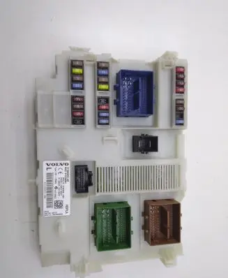 Volvo XC60 Fuse module 31384933AB