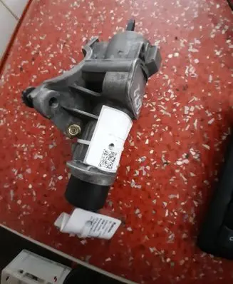 Volkswagen Golf IV Ignition lock 4B0905851C