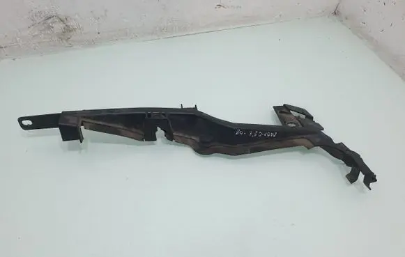 Ford Mondeo MK IV Fender mounting bracket 7S71A02476