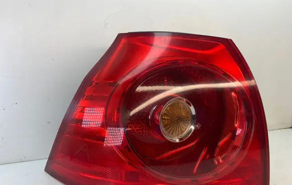 Volkswagen Golf V Rear/tail lights 1K6945095E 028490102A 00322718