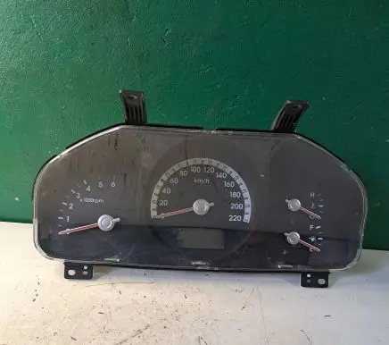 KIA Sportage Speedometer (instrument cluster) 940031F001 051021021