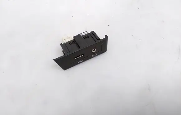 Seat Toledo IV (NH) AUX in-socket connector 5JC035727