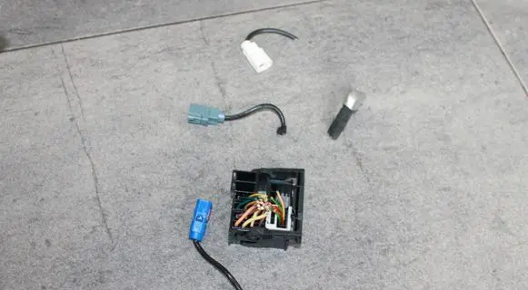 Peugeot 5008 Sound system wiring loom 12417662 96751717XT BE6426