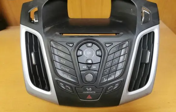 Ford Focus Head unit multimedia control AM5T18K811BD