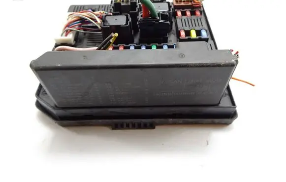 Nissan Qashqai+2 Fuse module 284B7BB00B 519228456 4832009439